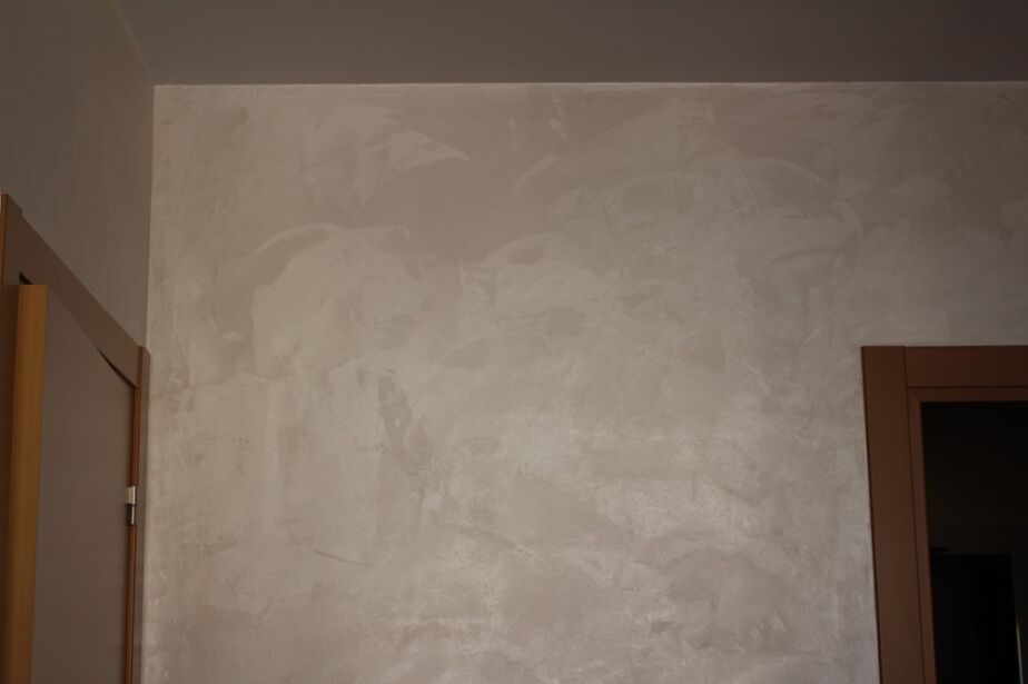 pared habitación dorado